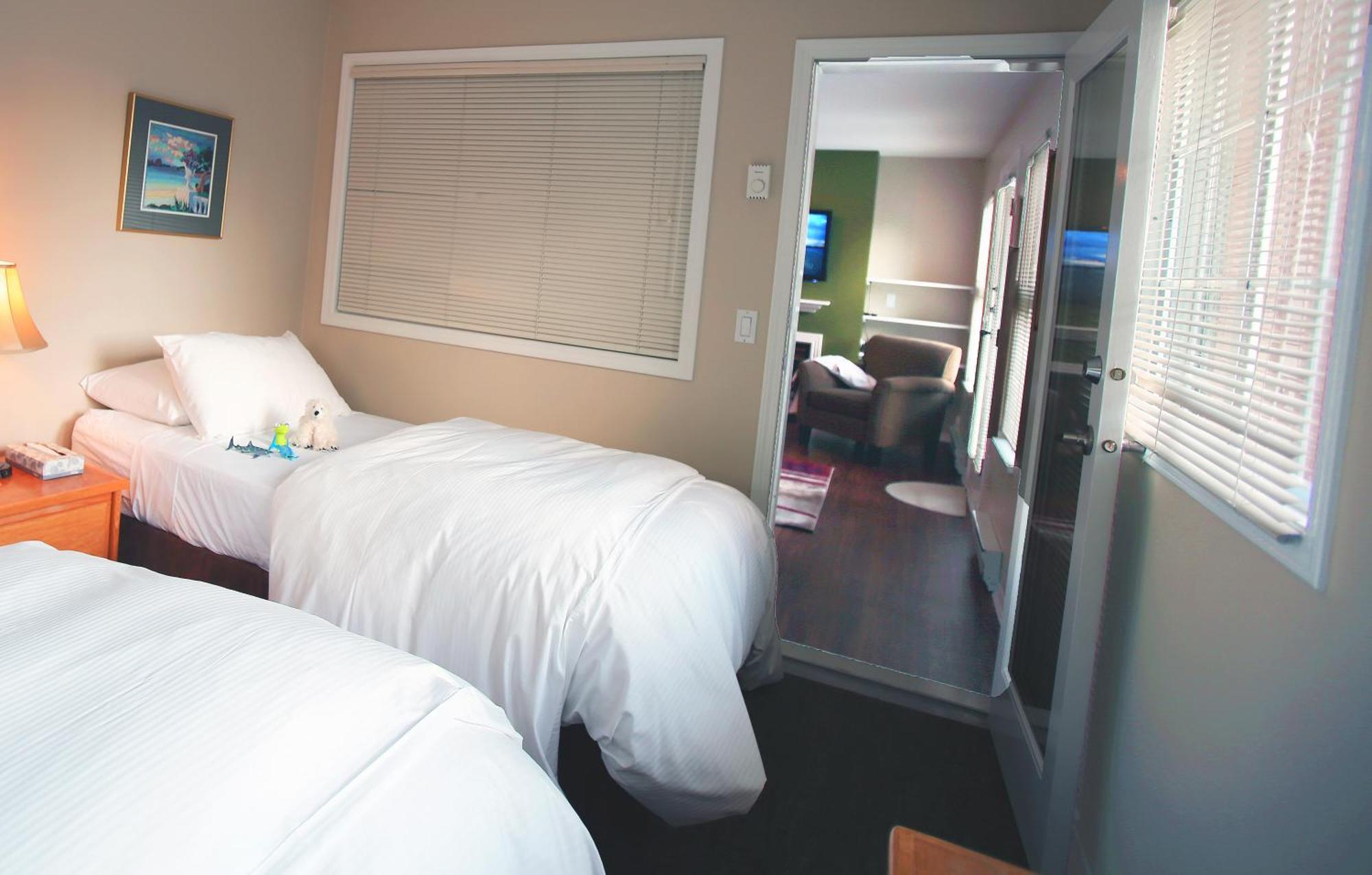 Times Square Suites Hotel Ванкувър Стая снимка