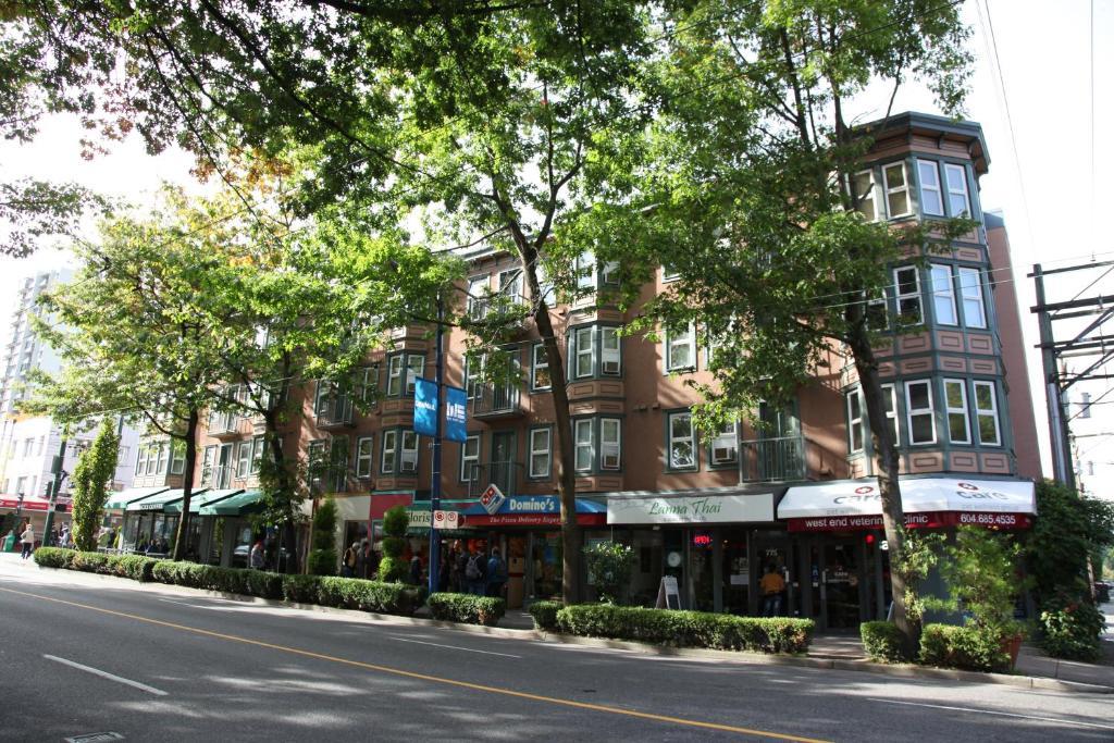 Times Square Suites Hotel Ванкувър Екстериор снимка